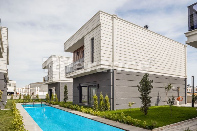 Вилла или дом от застройщика в Дошемеалты, Анталия с бассейном: купить недвижимость в Турции - 94563