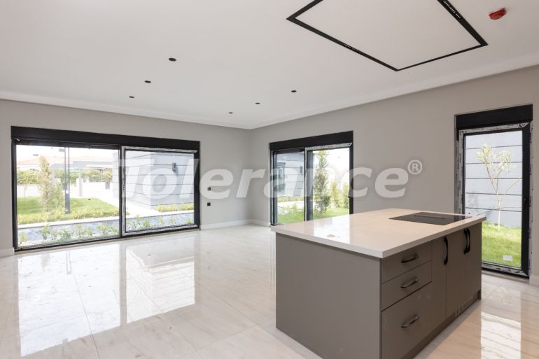 Вилла или дом от застройщика в Дошемеалты, Анталия с бассейном: купить недвижимость в Турции - 94627