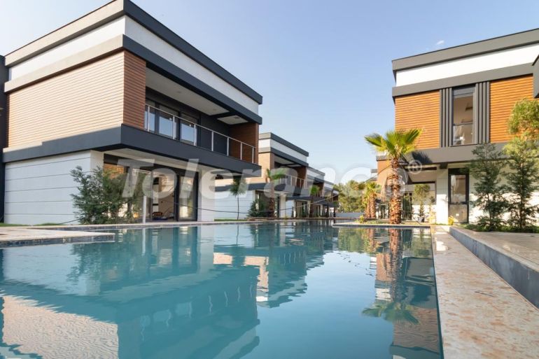 Вилла или дом от застройщика в Дошемеалты, Анталия с бассейном: купить недвижимость в Турции - 94758