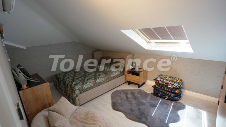 Вилла или дом в Дошемеалты, Анталия с бассейном: купить недвижимость в Турции - 95760