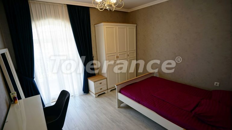 Вилла или дом в Дошемеалты, Анталия с бассейном: купить недвижимость в Турции - 95764