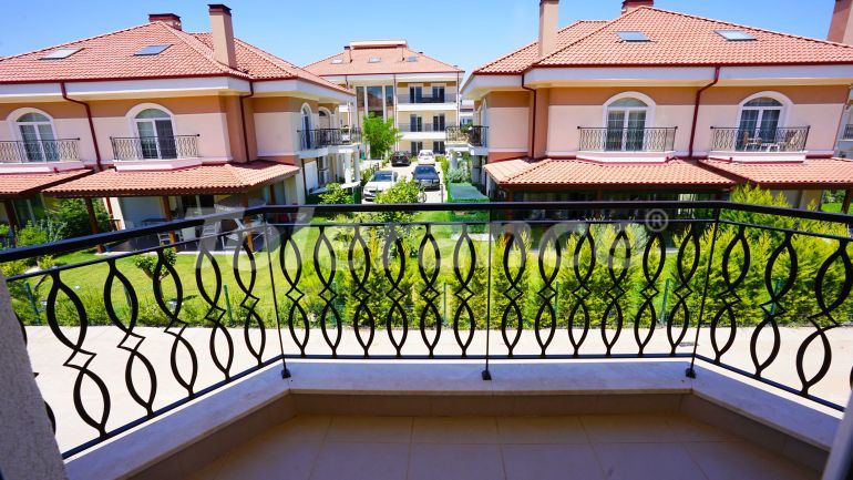 Вилла или дом в Дошемеалты, Анталия с бассейном: купить недвижимость в Турции - 95765