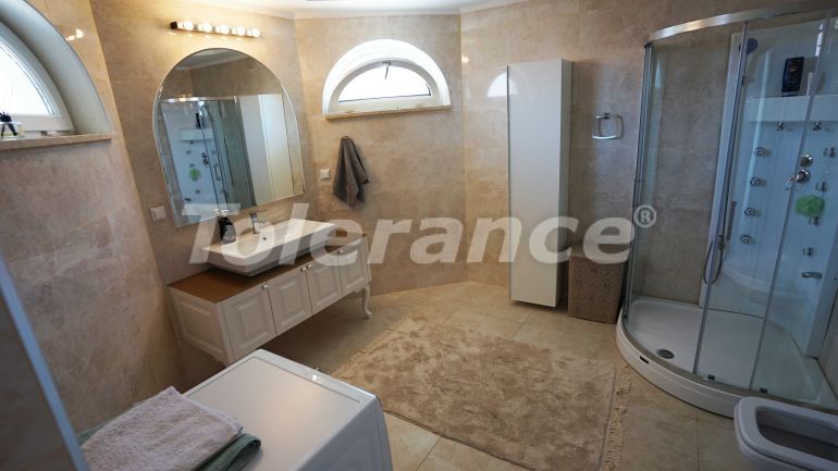 Вилла или дом в Дошемеалты, Анталия с бассейном: купить недвижимость в Турции - 95767