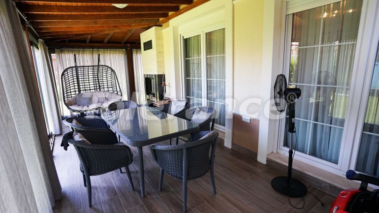 Вилла или дом в Дошемеалты, Анталия с бассейном: купить недвижимость в Турции - 95789