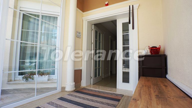 Вилла или дом в Дошемеалты, Анталия с бассейном: купить недвижимость в Турции - 95791