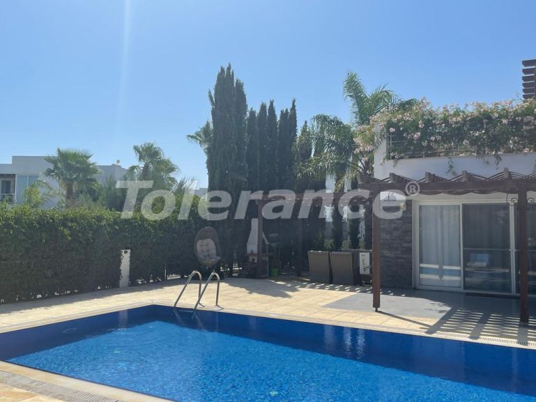 Вилла или дом в Фамагуста, Северный Кипр с бассейном: купить недвижимость в Турции - 110126