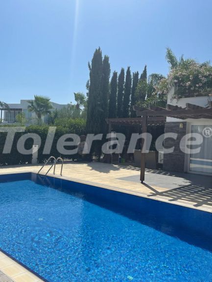 Вилла или дом в Фамагуста, Северный Кипр с бассейном: купить недвижимость в Турции - 110133