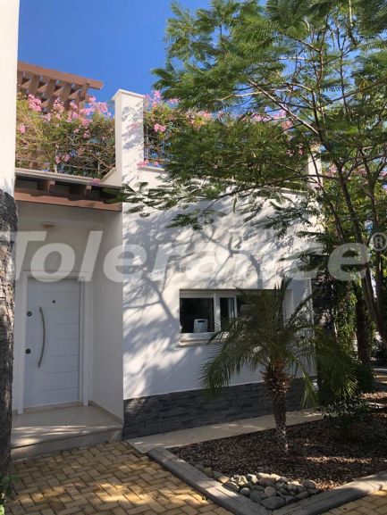 Вилла или дом в Фамагуста, Северный Кипр с бассейном: купить недвижимость в Турции - 110149