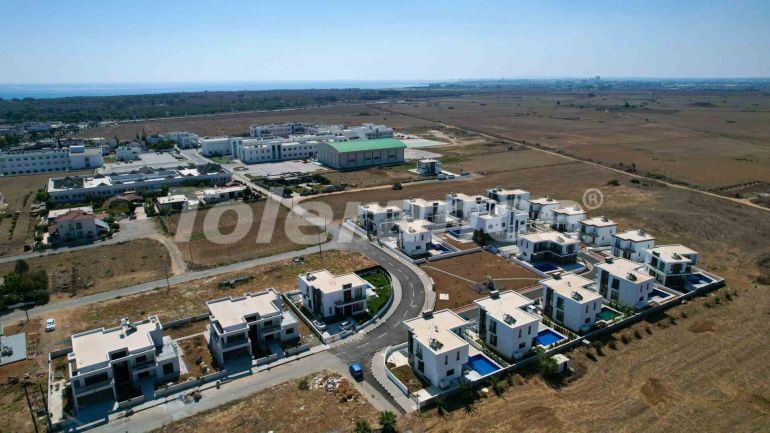 Вилла или дом от застройщика в Фамагуста, Северный Кипр с бассейном в рассрочку: купить недвижимость в Турции - 116598