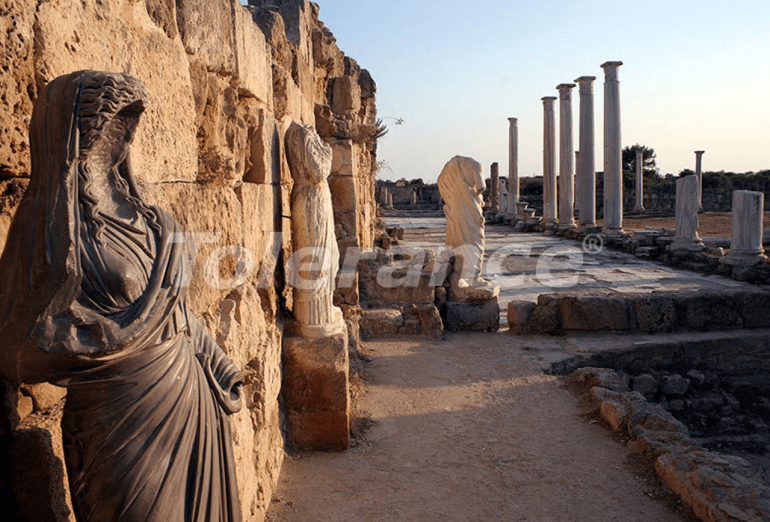 Вилла или дом в Фамагуста, Северный Кипр: купить недвижимость в Турции - 73947