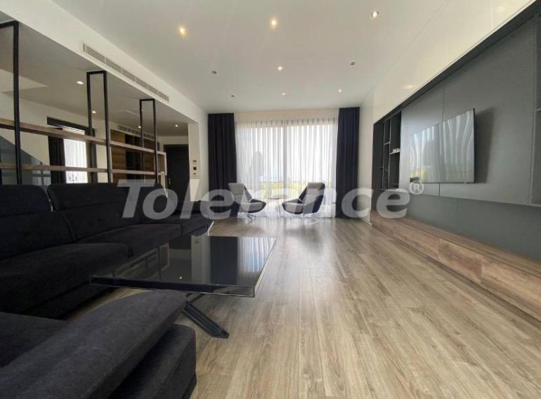 Вилла или дом в Фамагуста, Северный Кипр с бассейном: купить недвижимость в Турции - 81655