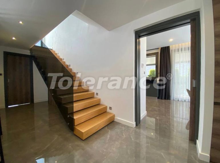 Вилла или дом в Фамагуста, Северный Кипр с бассейном: купить недвижимость в Турции - 81657