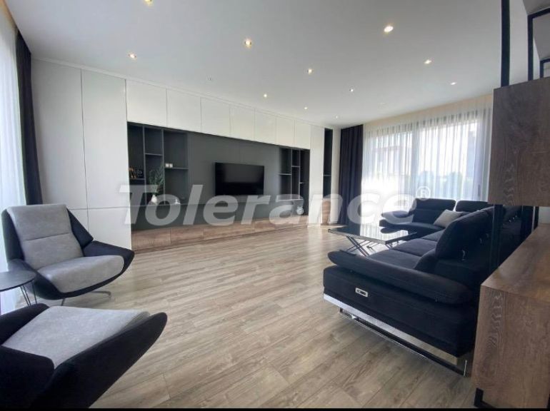 Вилла или дом в Фамагуста, Северный Кипр с бассейном: купить недвижимость в Турции - 89189