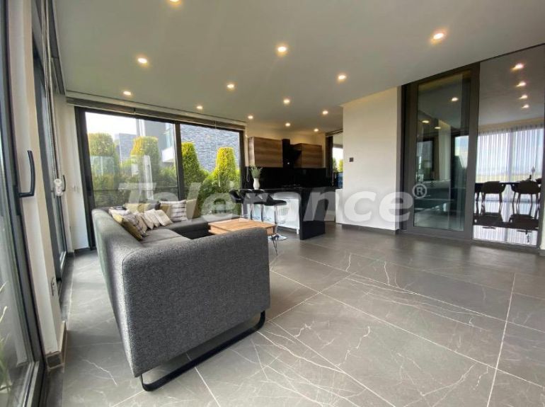 Вилла или дом в Фамагуста, Северный Кипр с бассейном: купить недвижимость в Турции - 89201