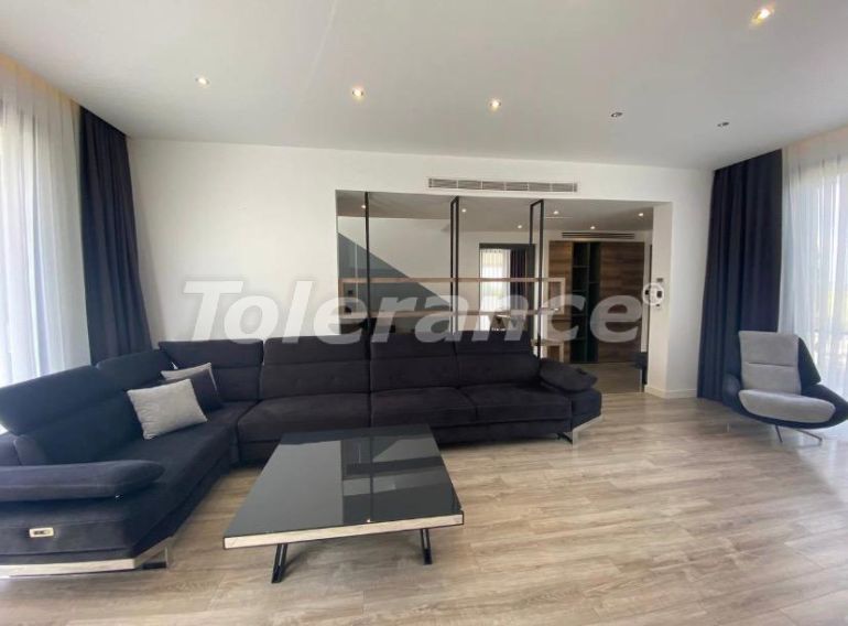 Вилла или дом в Фамагуста, Северный Кипр с бассейном: купить недвижимость в Турции - 89202