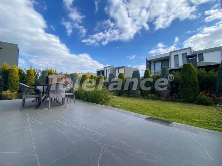 Вилла или дом в Фамагуста, Северный Кипр с бассейном: купить недвижимость в Турции - 89204