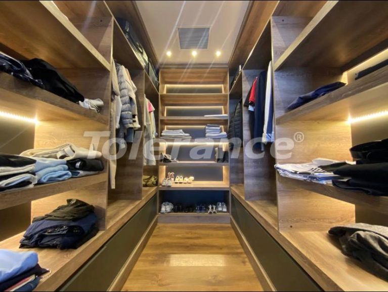 Вилла или дом в Фамагуста, Северный Кипр с бассейном: купить недвижимость в Турции - 89221