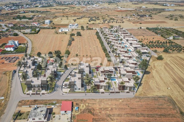 Вилла или дом от застройщика в Фамагуста, Северный Кипр с бассейном в рассрочку: купить недвижимость в Турции - 92836