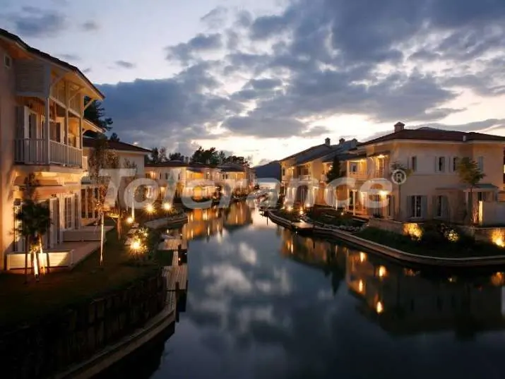 Вилла или дом в Фетхие с бассейном: купить недвижимость в Турции - 12647