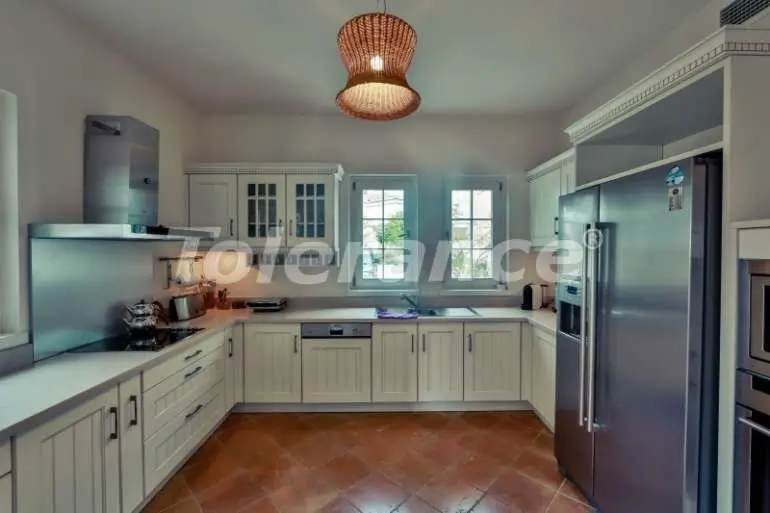 Вилла или дом в Фетхие с бассейном: купить недвижимость в Турции - 12658