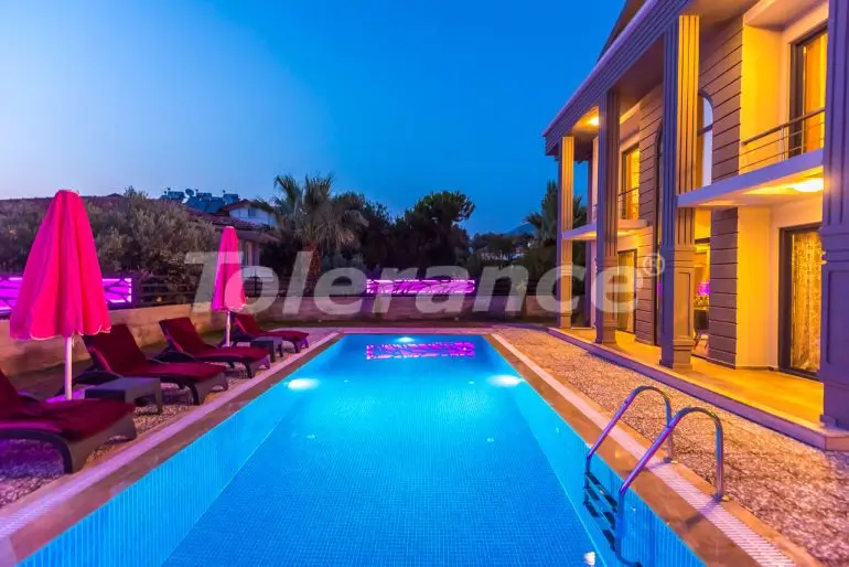 Вилла или дом в Фетхие с бассейном: купить недвижимость в Турции - 21511