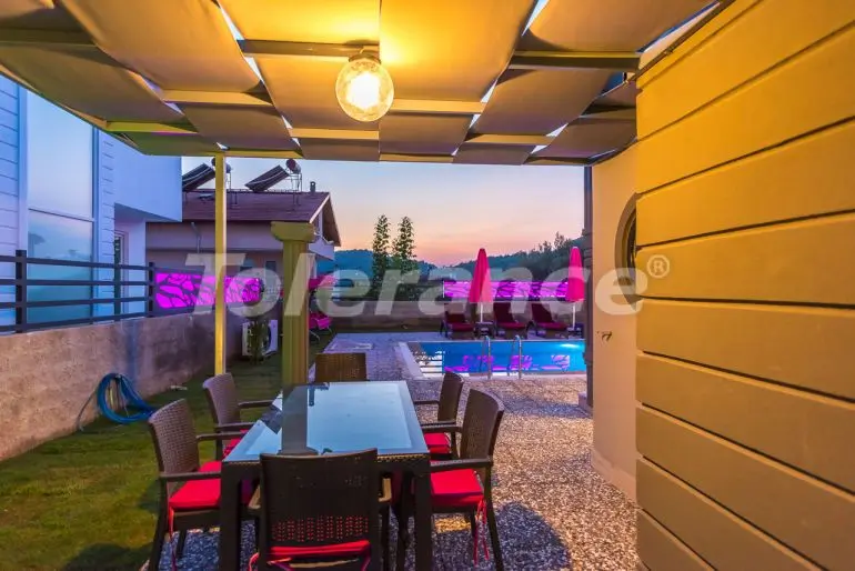 Вилла или дом в Фетхие с бассейном: купить недвижимость в Турции - 21534