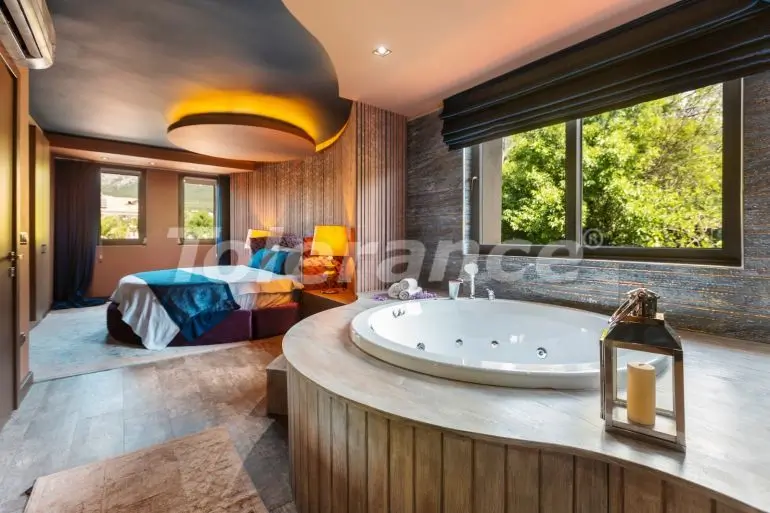 Вилла или дом в Фетхие с бассейном: купить недвижимость в Турции - 22656