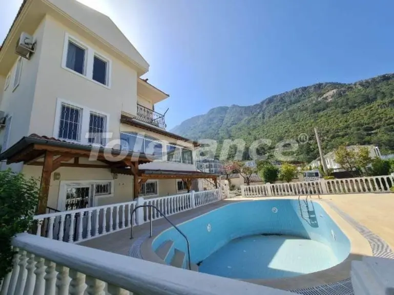 Вилла или дом в Фетхие с бассейном: купить недвижимость в Турции - 39001