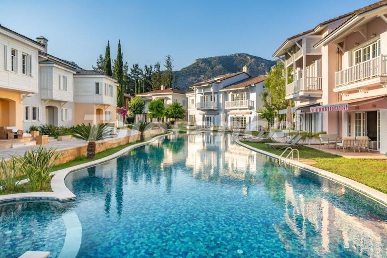 Вилла или дом от застройщика в Фетхие вид на море с бассейном: купить недвижимость в Турции - 41732