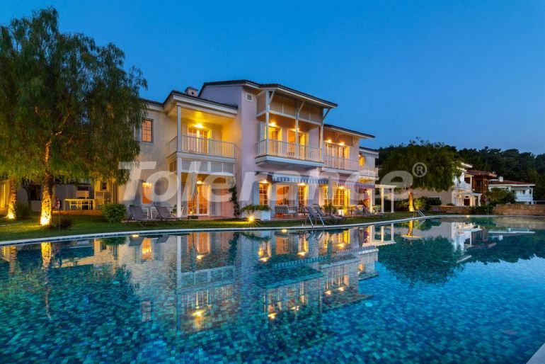 Вилла или дом от застройщика в Фетхие вид на море с бассейном: купить недвижимость в Турции - 41733