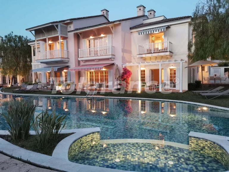 Вилла или дом от застройщика в Фетхие вид на море с бассейном: купить недвижимость в Турции - 41737