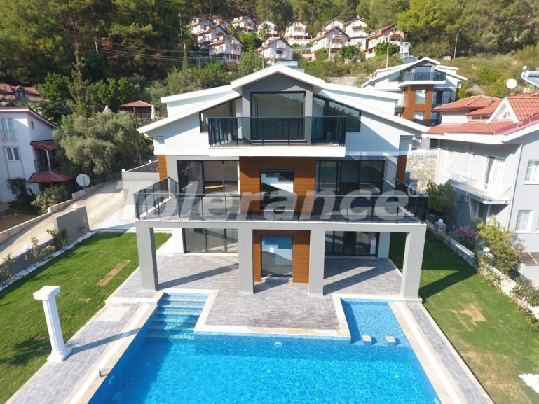Вилла или дом в Гёджек, Фетхие вид на море с бассейном: купить недвижимость в Турции - 70158