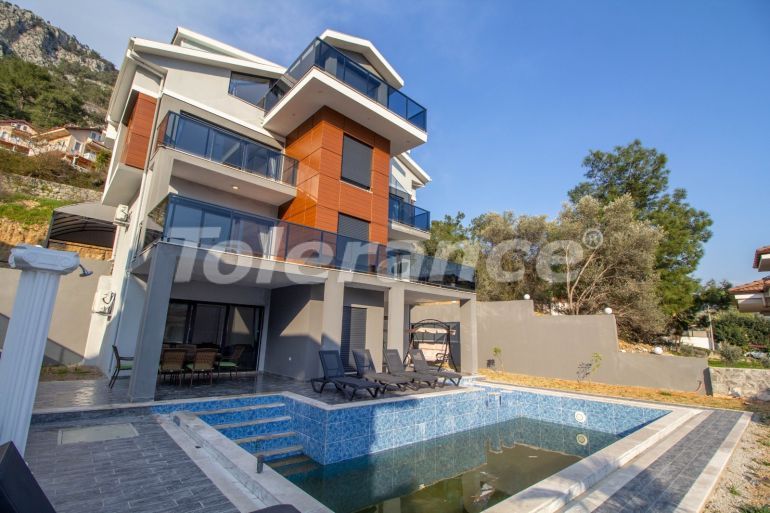 Вилла или дом в Гёджек, Фетхие вид на море с бассейном: купить недвижимость в Турции - 70160