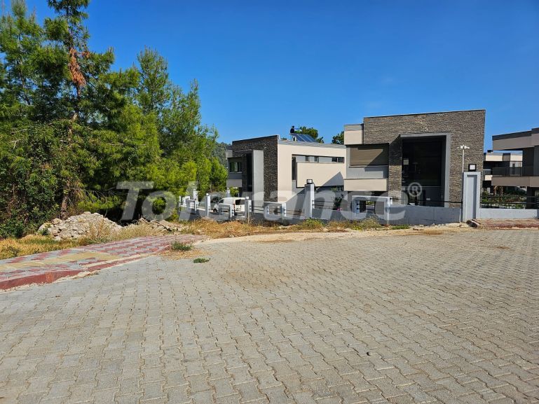 Вилла или дом в Гёйнюк, Кемер с бассейном: купить недвижимость в Турции - 102629