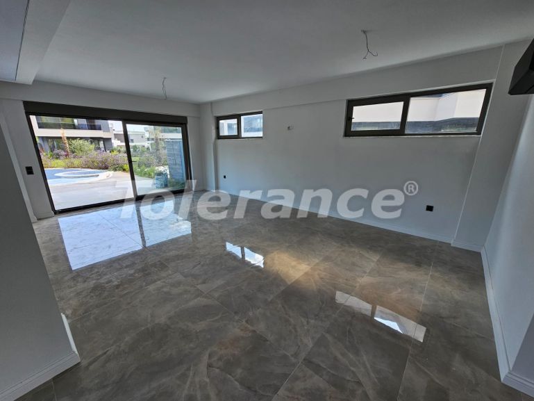 Вилла или дом в Гёйнюк, Кемер с бассейном: купить недвижимость в Турции - 102630