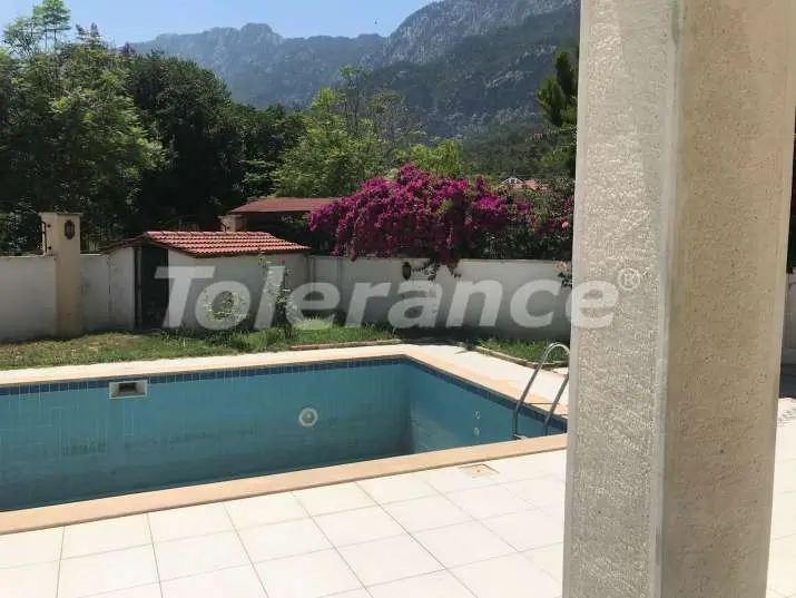 Вилла или дом от застройщика в Гёйнюк, Кемер с бассейном: купить недвижимость в Турции - 12038