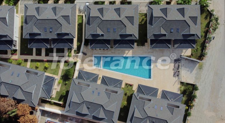 Вилла или дом от застройщика в Гёйнюк, Кемер с бассейном: купить недвижимость в Турции - 136863