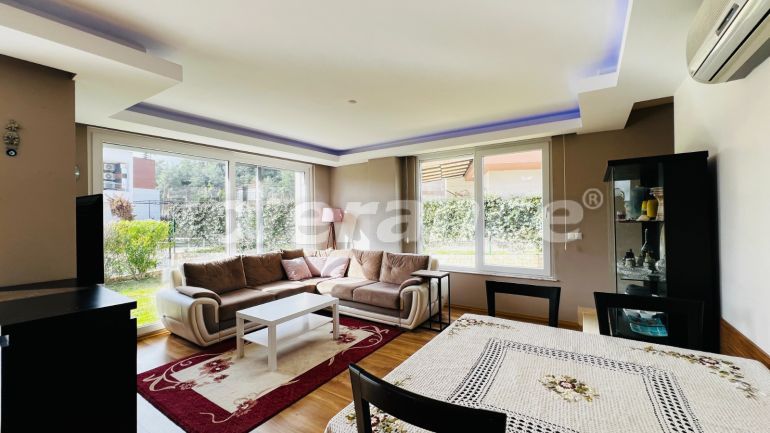 Вилла или дом в Гёйнюк, Кемер с бассейном: купить недвижимость в Турции - 136909