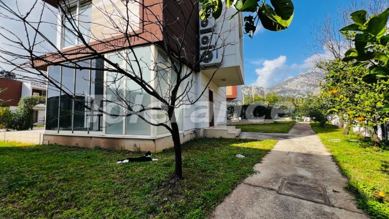 Вилла или дом в Гёйнюк, Кемер с бассейном: купить недвижимость в Турции - 136918