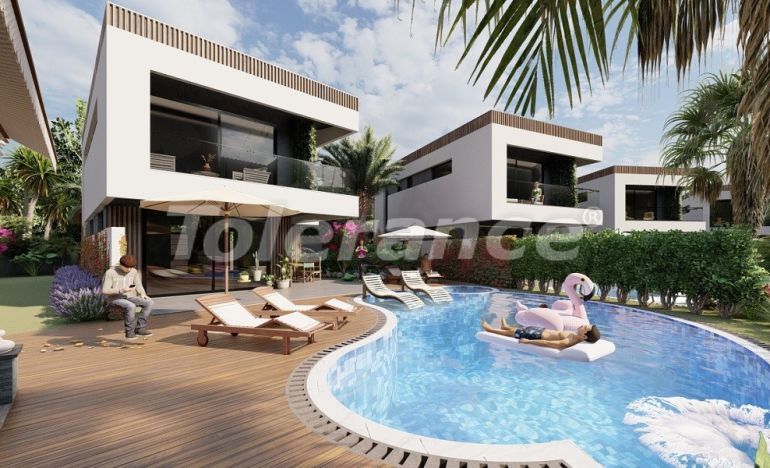 Вилла или дом в Гёйнюк, Кемер с бассейном: купить недвижимость в Турции - 43386
