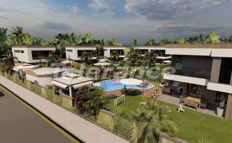 Вилла или дом в Гёйнюк, Кемер с бассейном: купить недвижимость в Турции - 43396