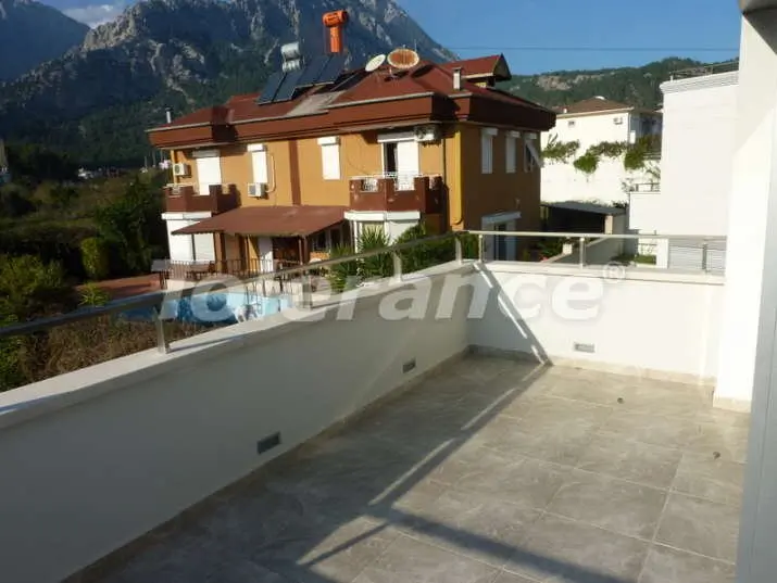 Вилла или дом от застройщика в Гёйнюк, Кемер с бассейном: купить недвижимость в Турции - 4638