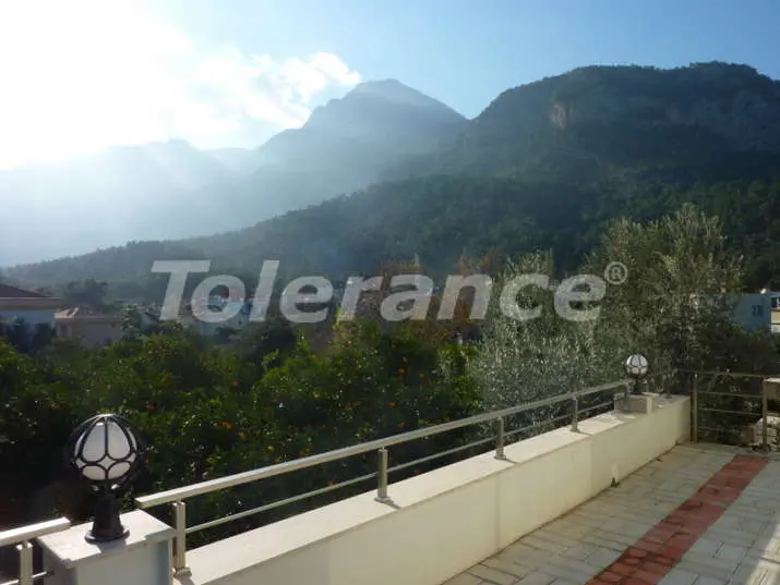 Вилла или дом от застройщика в Гёйнюк, Кемер с бассейном: купить недвижимость в Турции - 4639