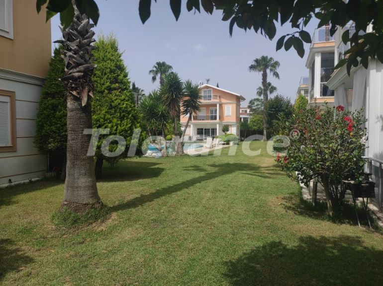 Вилла или дом в Кадрие, Белек с бассейном: купить недвижимость в Турции - 108042