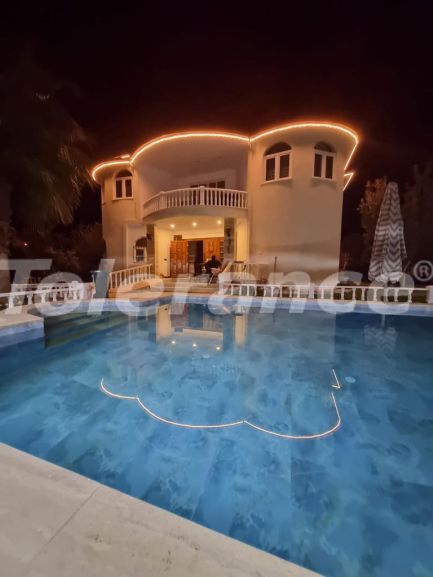 Вилла или дом в Кадрие, Белек с бассейном: купить недвижимость в Турции - 115605