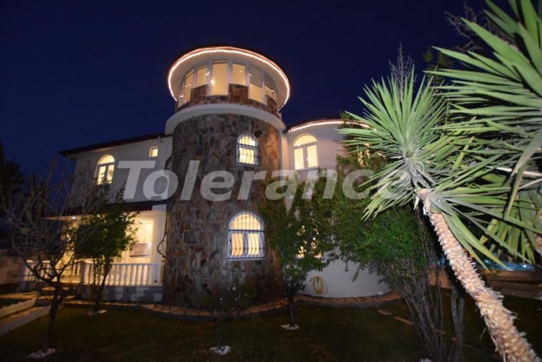 Вилла или дом в Кадрие, Белек с бассейном: купить недвижимость в Турции - 79204