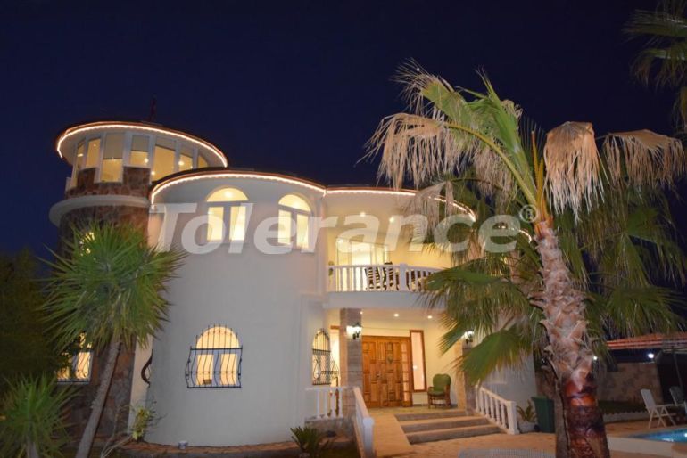 Вилла или дом в Кадрие, Белек с бассейном: купить недвижимость в Турции - 79208