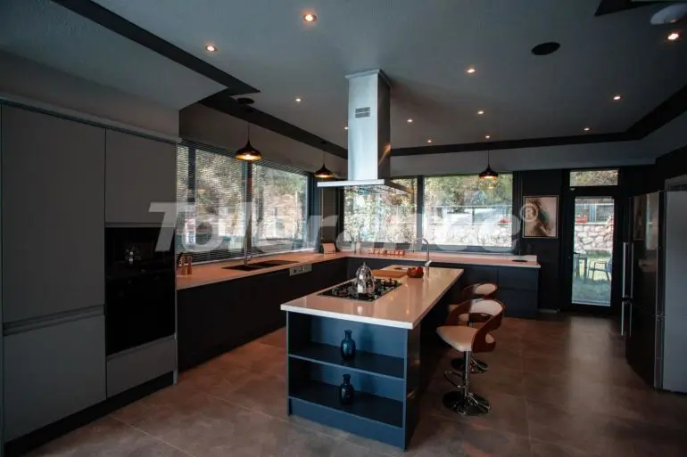 Вилла или дом в Калкане вид на море с бассейном: купить недвижимость в Турции - 31025