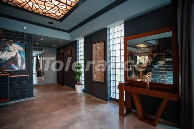 Вилла или дом в Калкане вид на море с бассейном: купить недвижимость в Турции - 31061