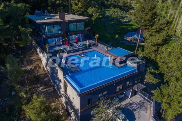 Вилла или дом в Калкане вид на море с бассейном: купить недвижимость в Турции - 31062